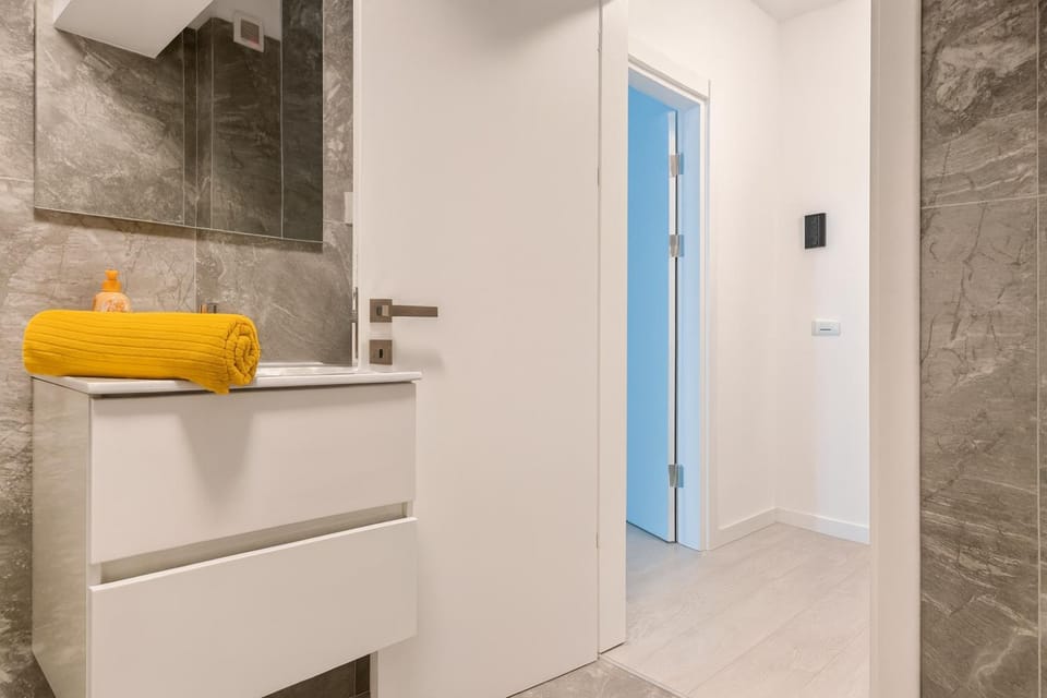 Central Riverside Exclusive Studio Apartment in Bucharest