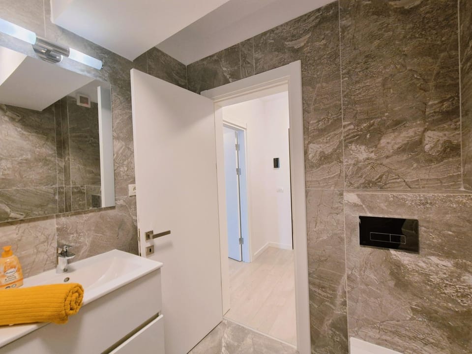 Central Riverside Exclusive Studio Apartment in Bucharest