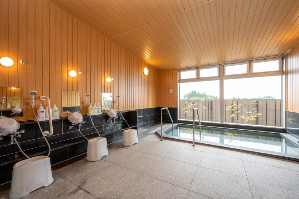 Bathroom, Public Bath