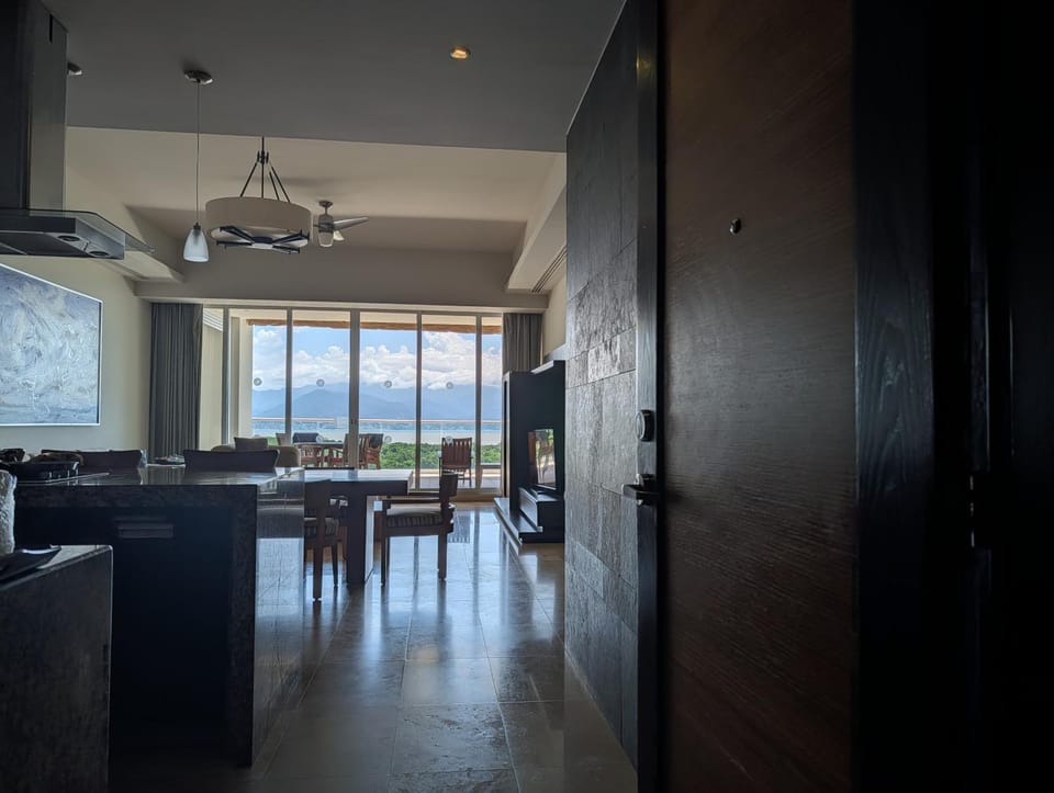 Living room, Dining area, kitchen