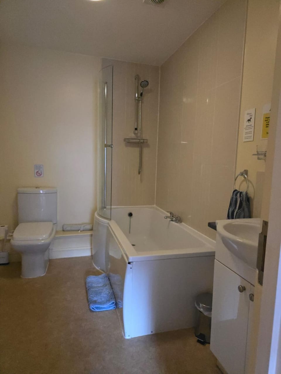 Honeymoon Suite - The Unicorn Hotel Hotel in Wales