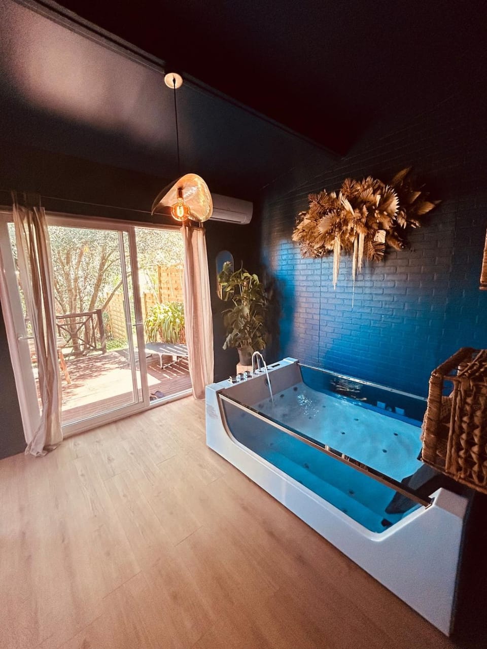 L'instant Suspendu-Studio Jacuzzi Terrasse Plages Apartment in Mauguio