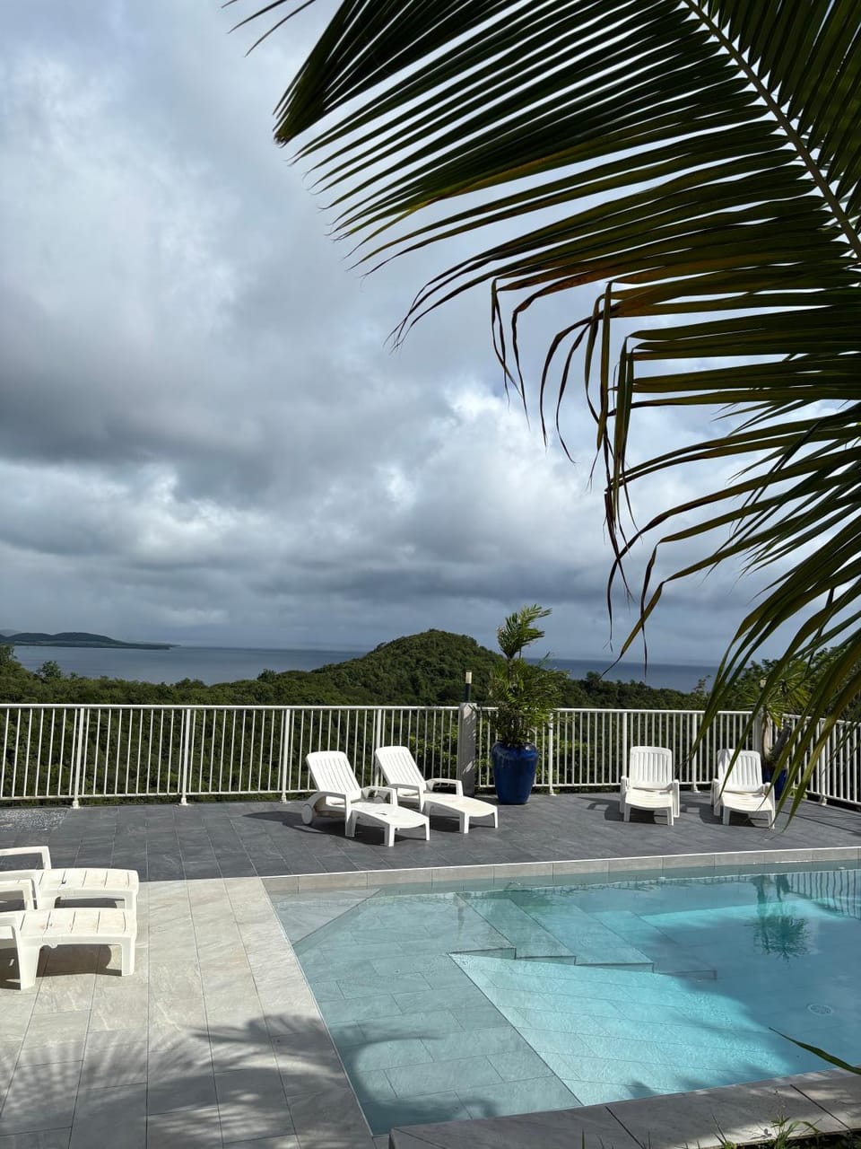 Day, Natural landscape, View (from property/room), Pool view, Swimming pool, sunbed