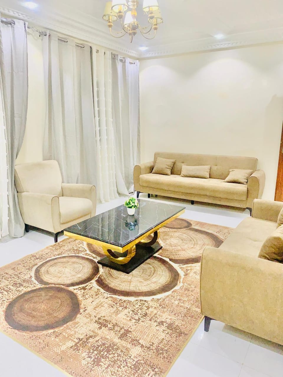 Living room, Seating area