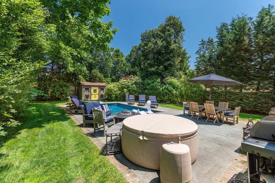 Patio, Garden, Garden, Hot Tub, Garden view, Swimming pool