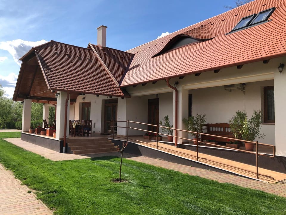 Kiscsere Vendégház Bed and Breakfast in Hungary