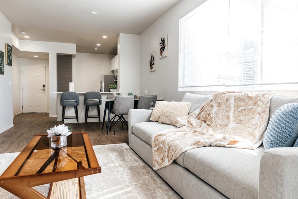 TV and multimedia, Living room, Dining area
