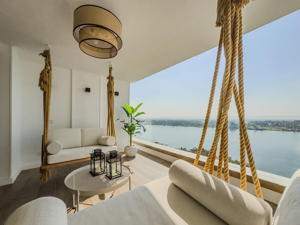Natural landscape, View (from property/room), Balcony/Terrace, Lake view, River view
