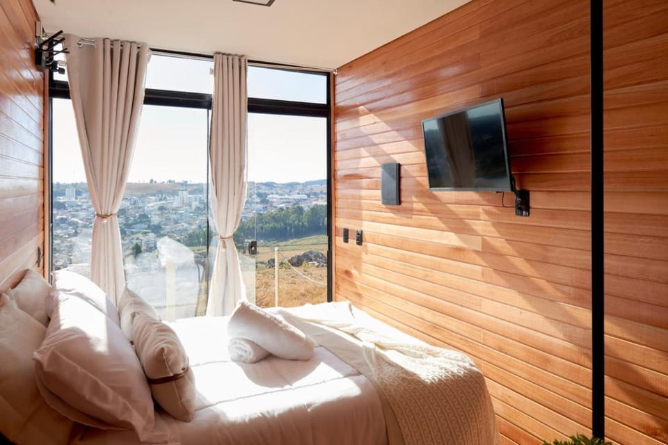 Bed, Natural landscape, TV and multimedia, Photo of the whole room, Bedroom, Mountain view