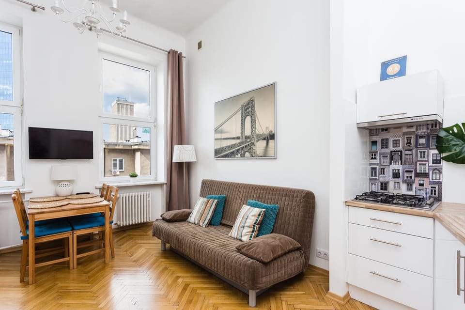 Kitchen or kitchenette, Living room, Seating area