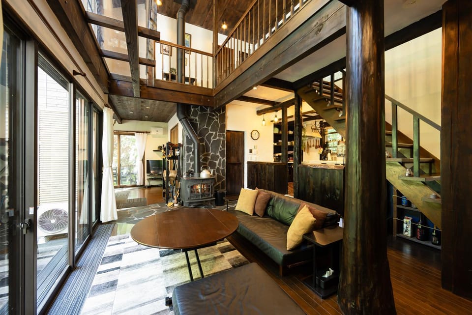 Living room, Photo of the whole room