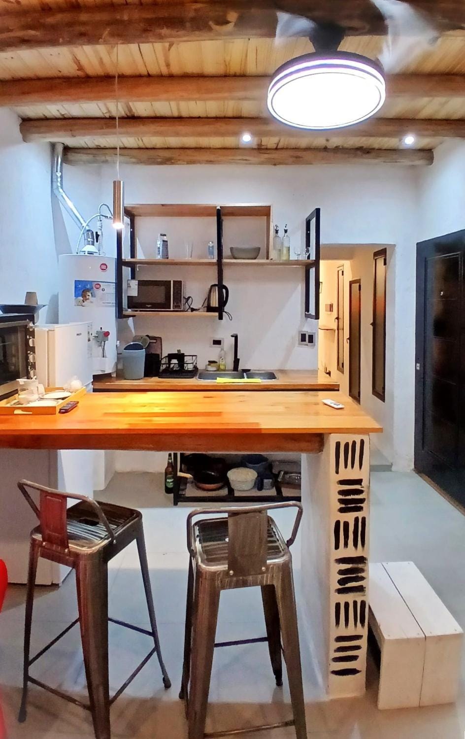 Moderno y céntrico-Comercios a pasos-Estilo B&N Apartment in Mendoza