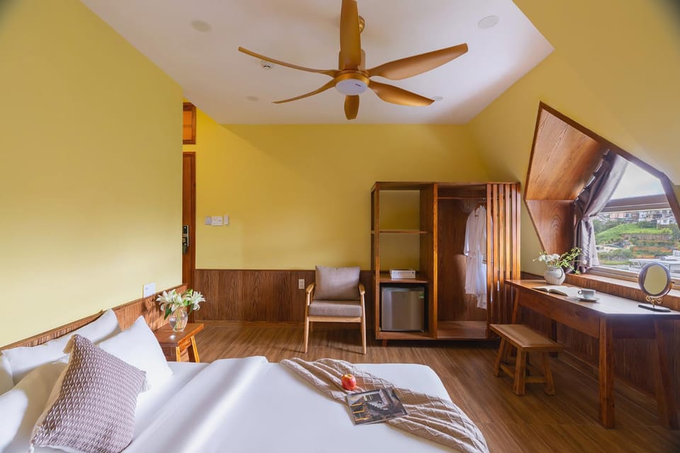 Bedroom, Garden view