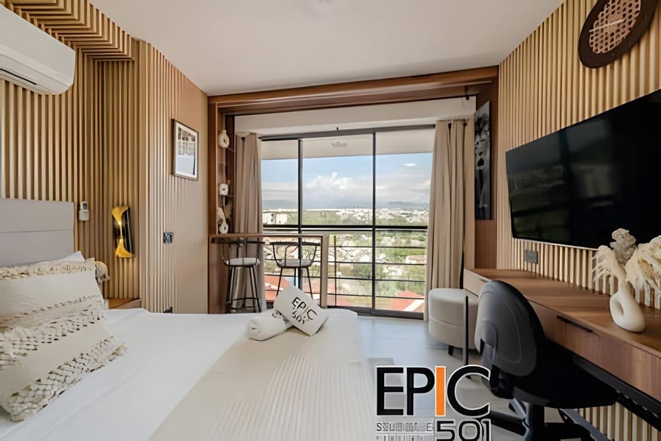 Bed, Coffee/tea facilities, View (from property/room), Bedroom, On site, City view, Area and facilities