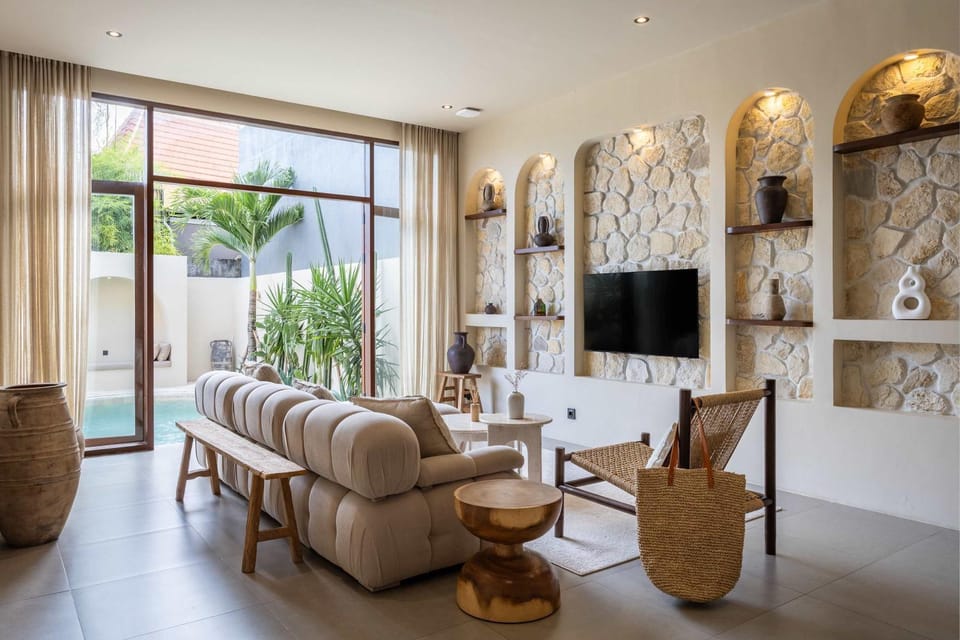 Lunara Villa Luxury 1BR Private Pool in Canggu House in North Kuta