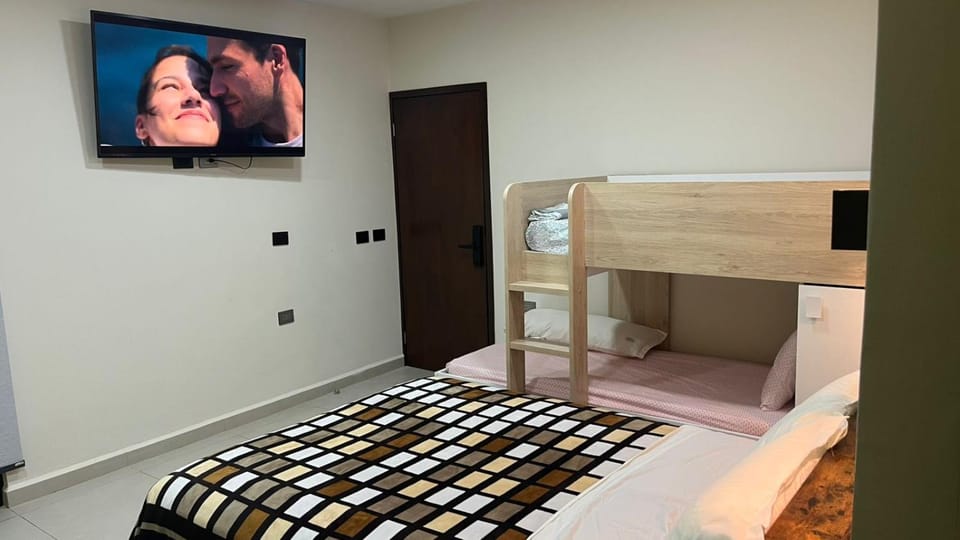 Bed, TV and multimedia, Photo of the whole room, Bedroom, bunk bed