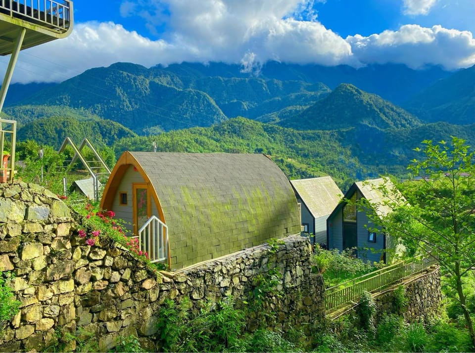 Property building, Spring, Mountain view