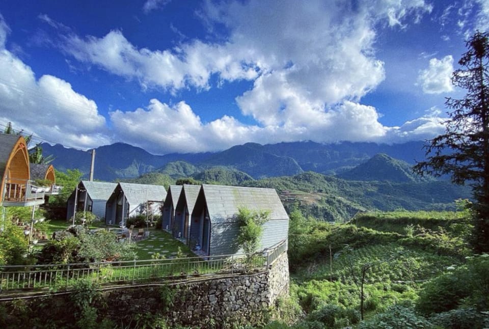 Property building, Day, Natural landscape