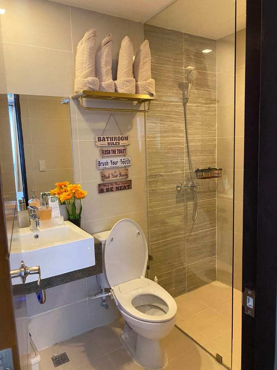 Newtown's Best Suites Hotel in Lapu-Lapu City