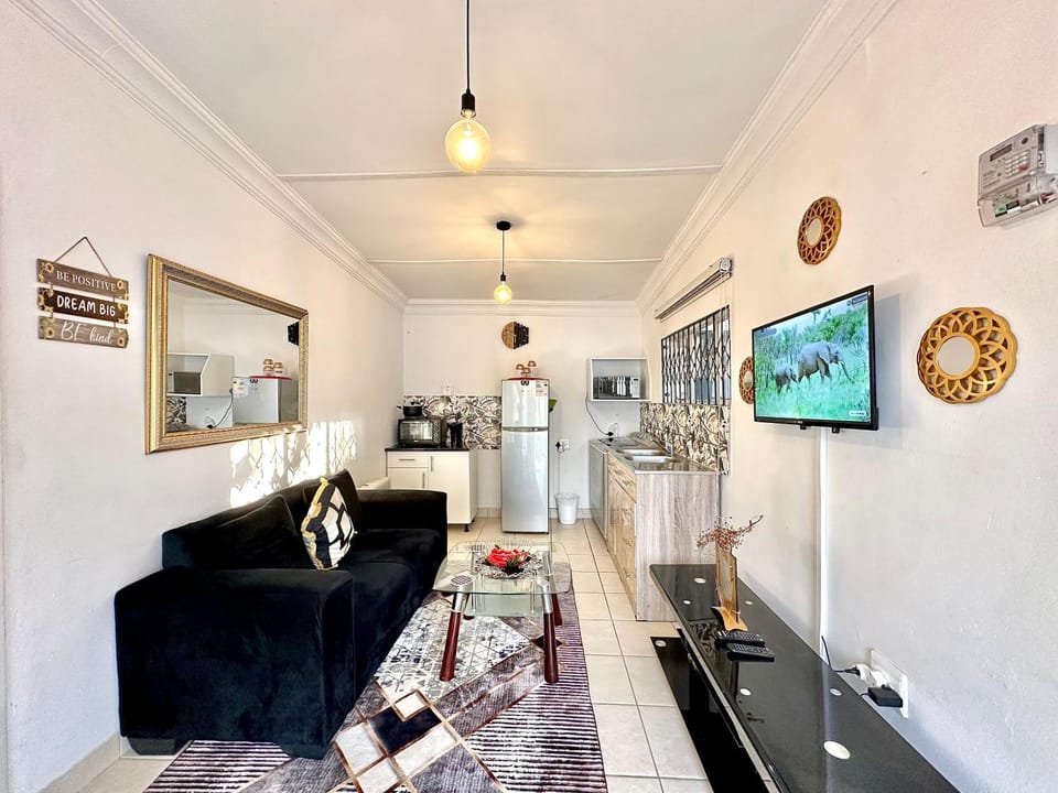 Long on Hill Apartment in Sandton