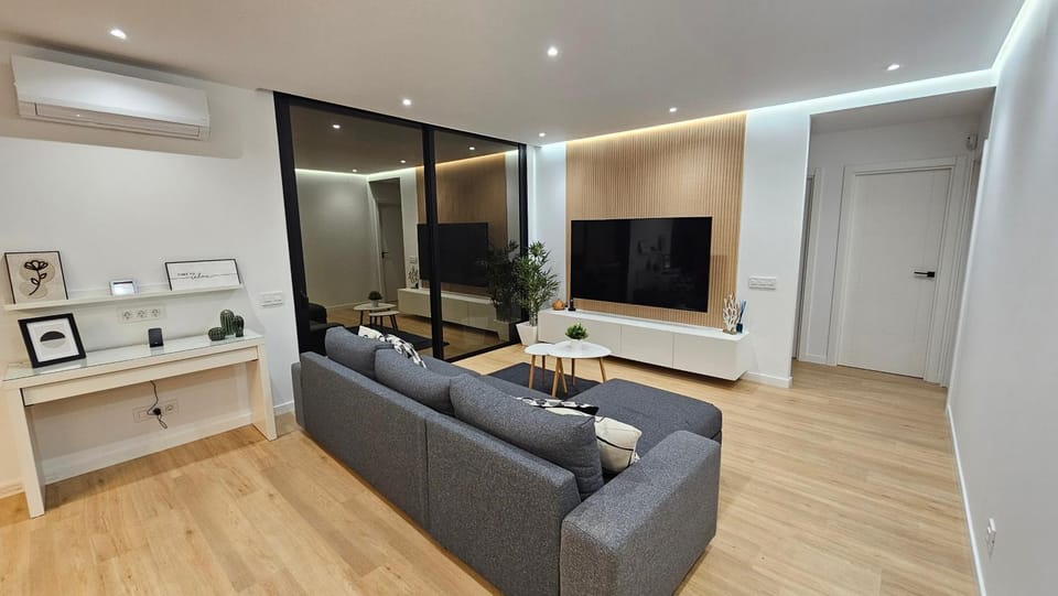 Communal lounge/ TV room, TV and multimedia