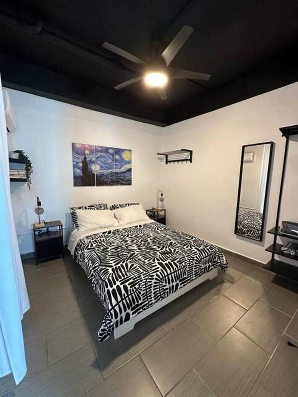 Heart Of Calle del Valle 2BR Sleeps 4 Free Parking - Sol Y Luna 1 Apartment in San Juan