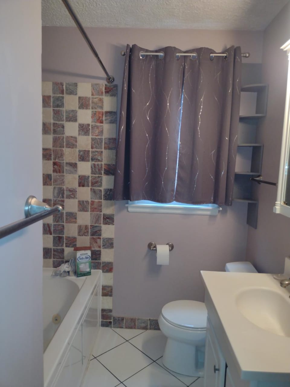 Cozy Brickhouse Indiana Village Villa in Lincoln