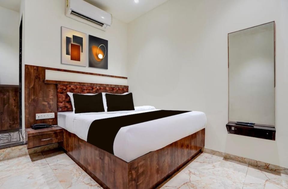 Bed, Bedroom, air conditioner