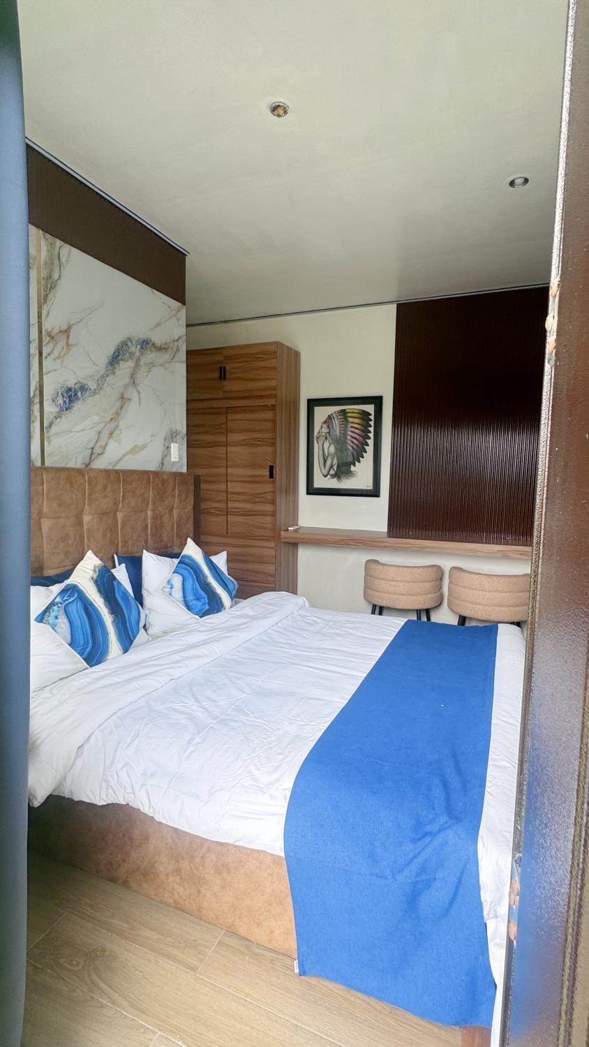 CoZerenity Stays - Premium two-bedroom Condo Apartment in Naga
