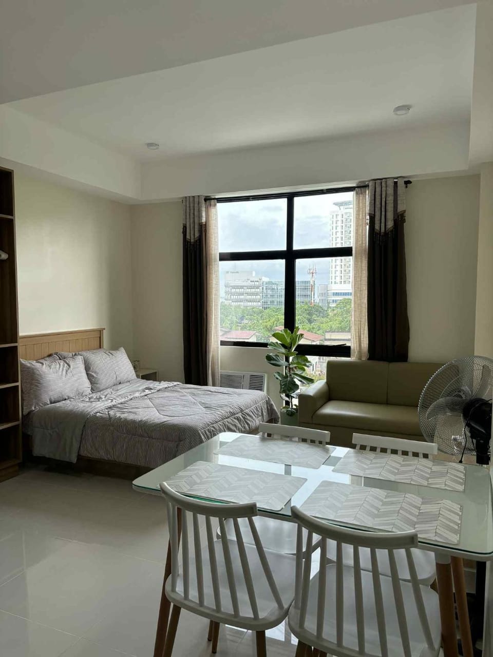 Living room, Photo of the whole room