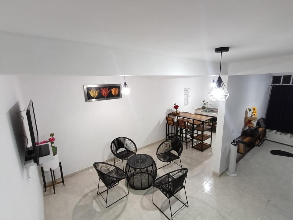 Communal lounge/ TV room, Kitchen or kitchenette, Living room, Seating area