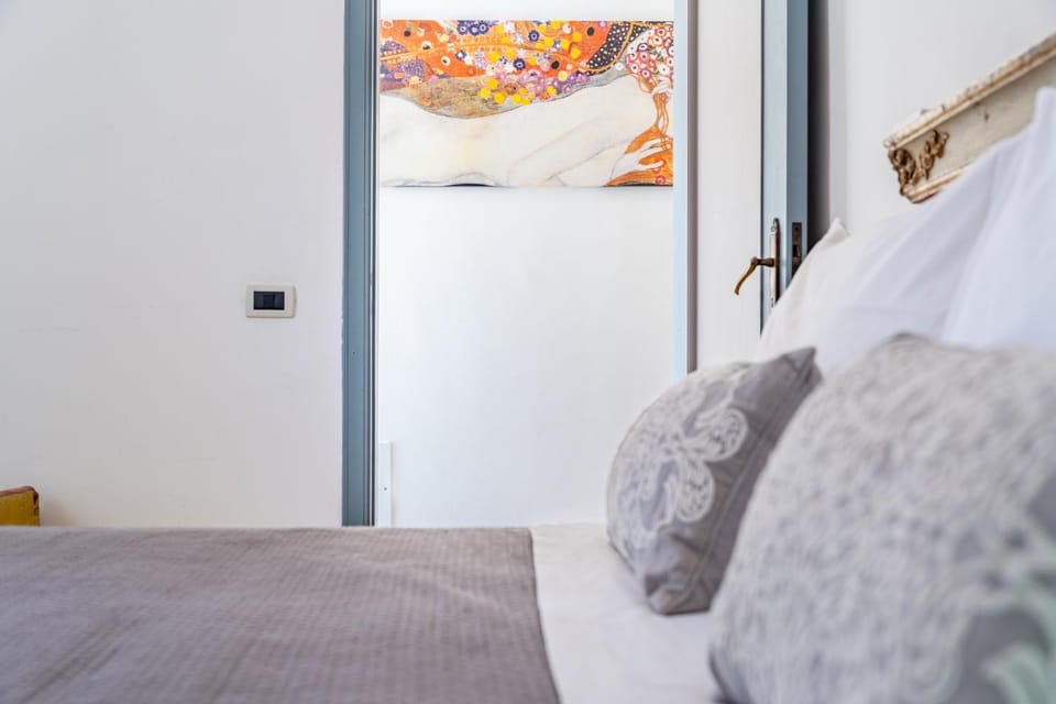 Decorative detail, Bedroom