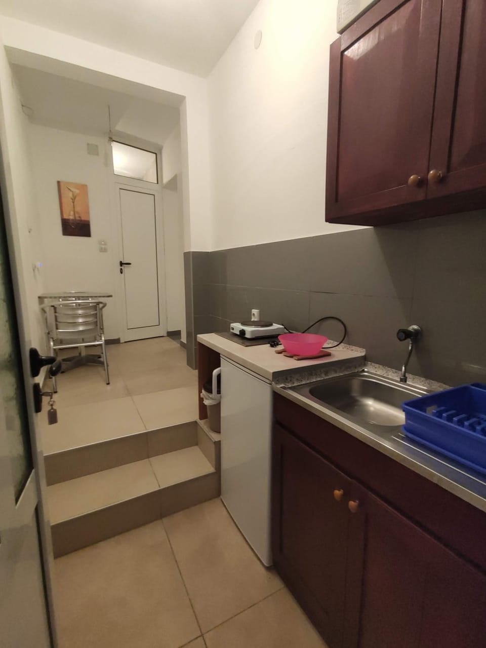 Kitchen or kitchenette, stove