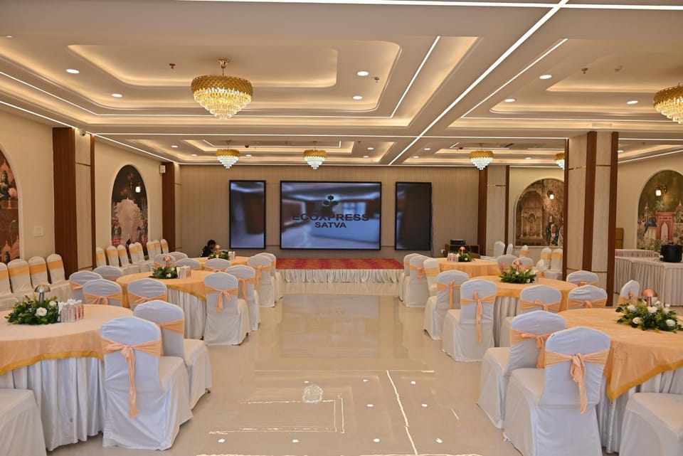 Restaurant/places to eat, Banquet/Function facilities