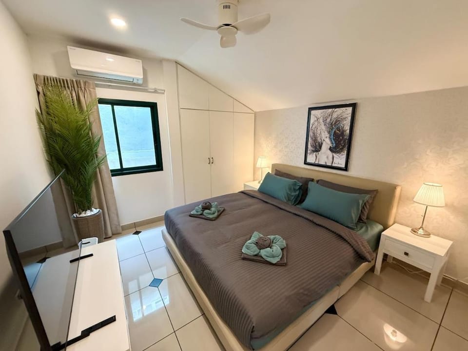 Newly Renovated - 2 Bedroom - Private Pool Villa, Pattaya City Centre Villa in Pattaya City