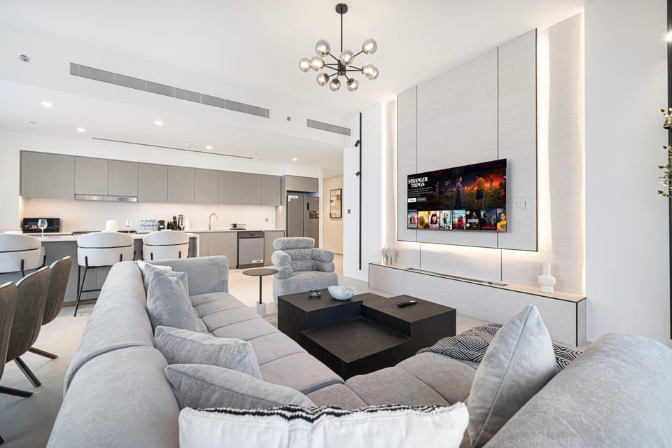 TV and multimedia, Kitchen or kitchenette, Living room, Dining area