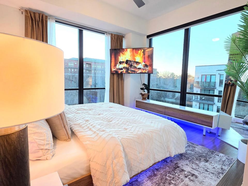 Bed, View (from property/room), Photo of the whole room, Bedroom