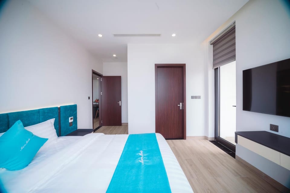 Communal lounge/ TV room, Bed, Photo of the whole room, Bedroom, air conditioner