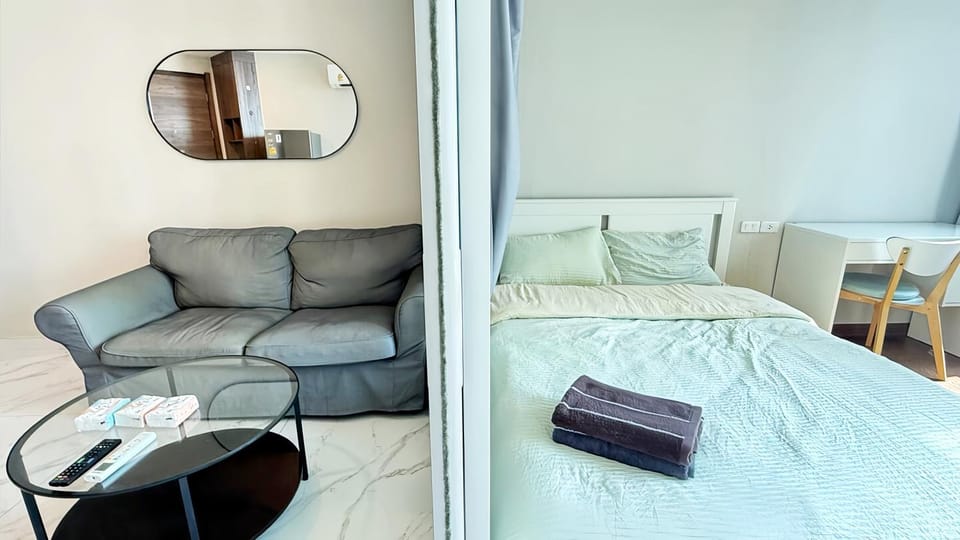 Bed, Living room, Photo of the whole room, Seating area, Bedroom