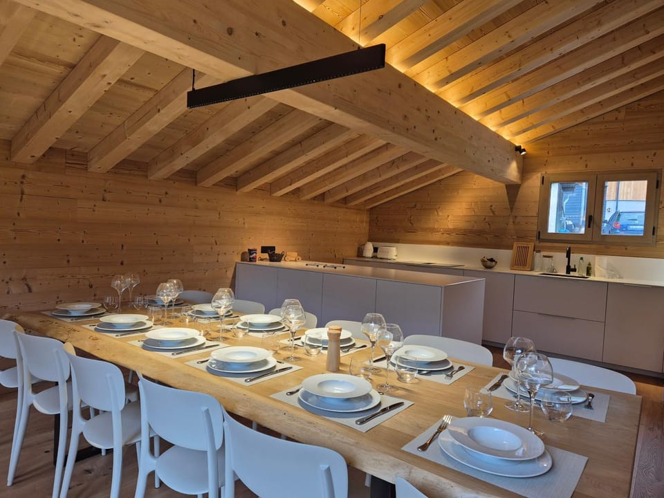 Dining area, kitchen