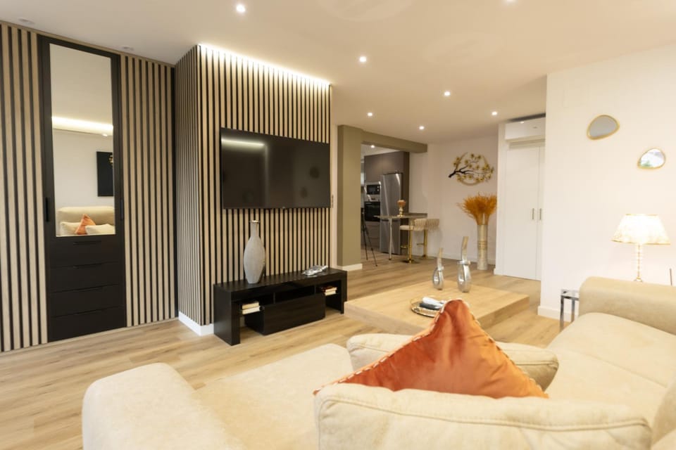 Communal lounge/ TV room