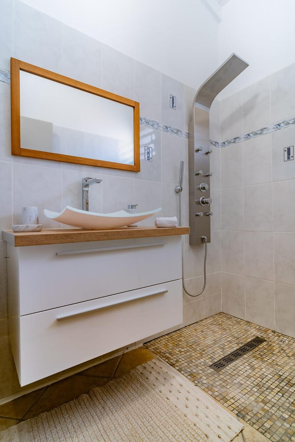 Shower, Bathroom, towels