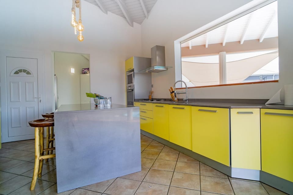 Kitchen or kitchenette, oven, stove