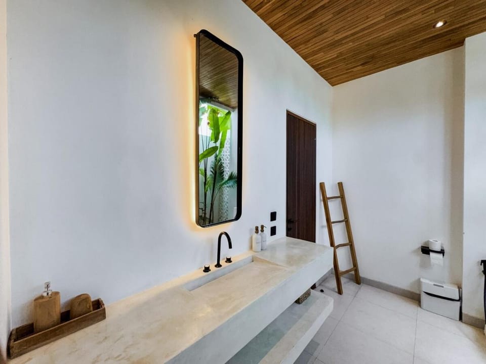 Casa Petak 3 - Serene 2BR Modern Sanctuary with Lush Pool in Pererenan Villa in North Kuta