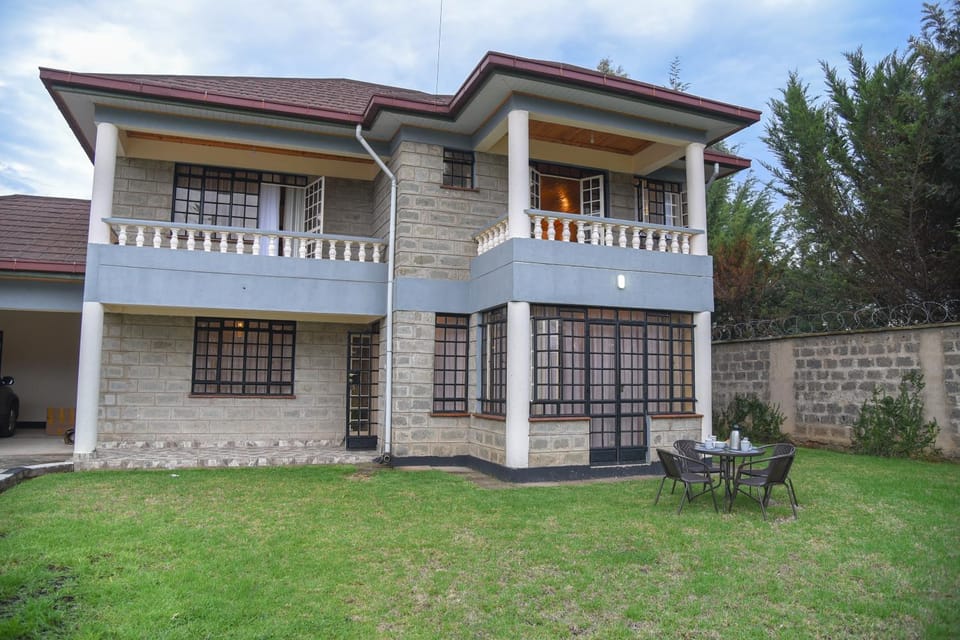 Property building, Day, Garden
