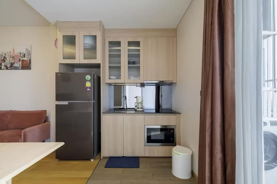 Kitchen or kitchenette, Dining area, oven, stove