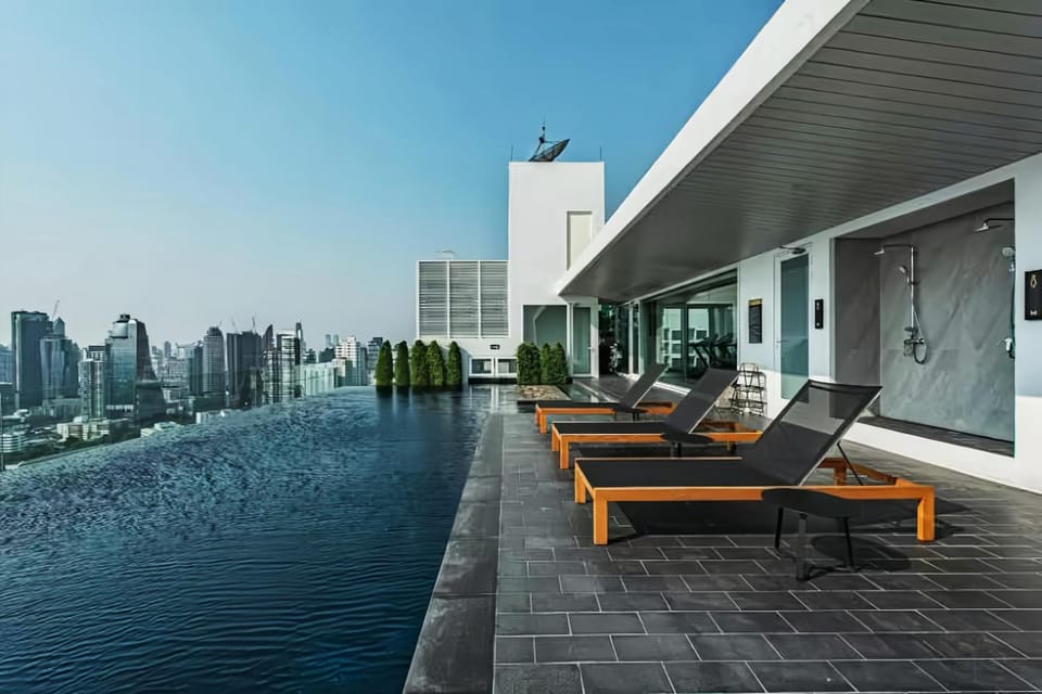 Patio, View (from property/room), Balcony/Terrace, Seating area, Pool view, Swimming pool, sunbed
