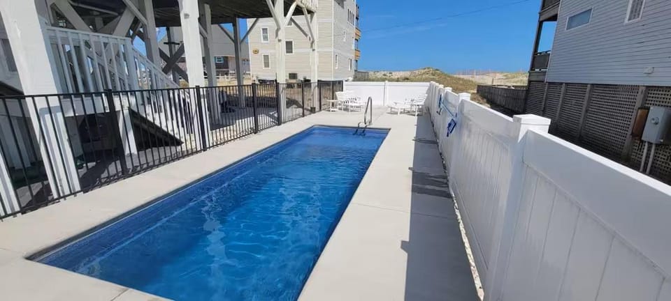 Genesis On The Water - Semi-Oceanfront - Hot Tub - Pool House in Rodanthe