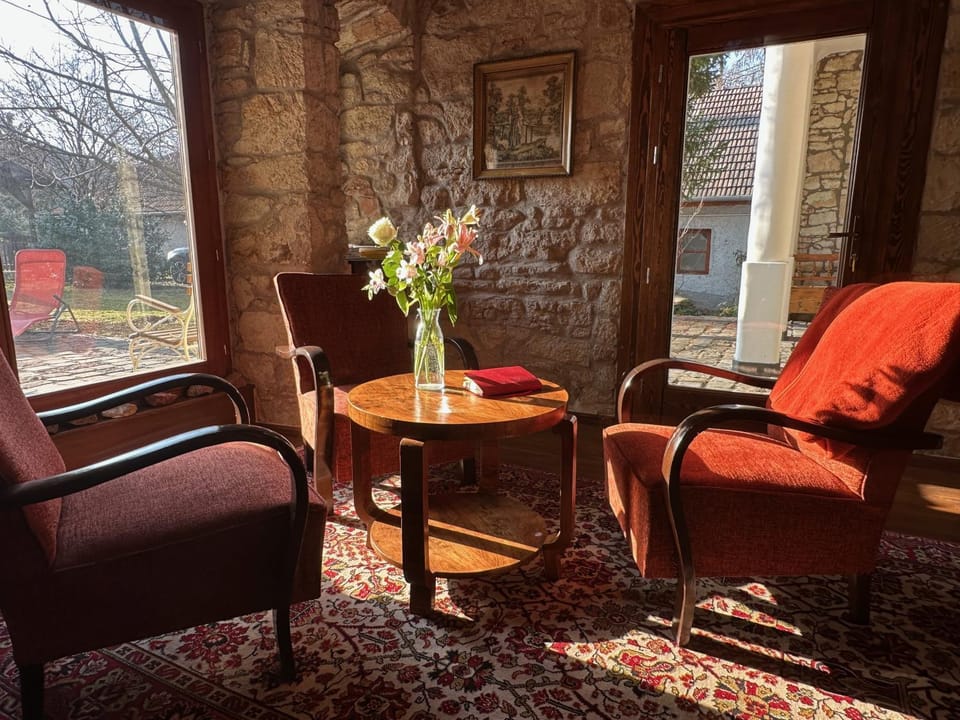 Living room, Garden view