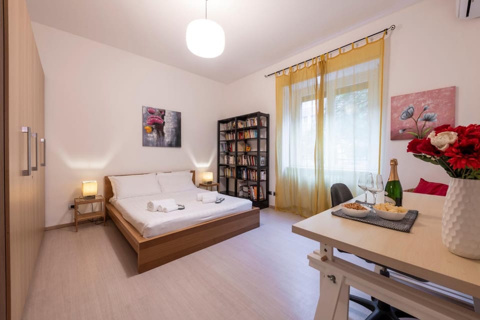 Bed, Photo of the whole room, Bedroom